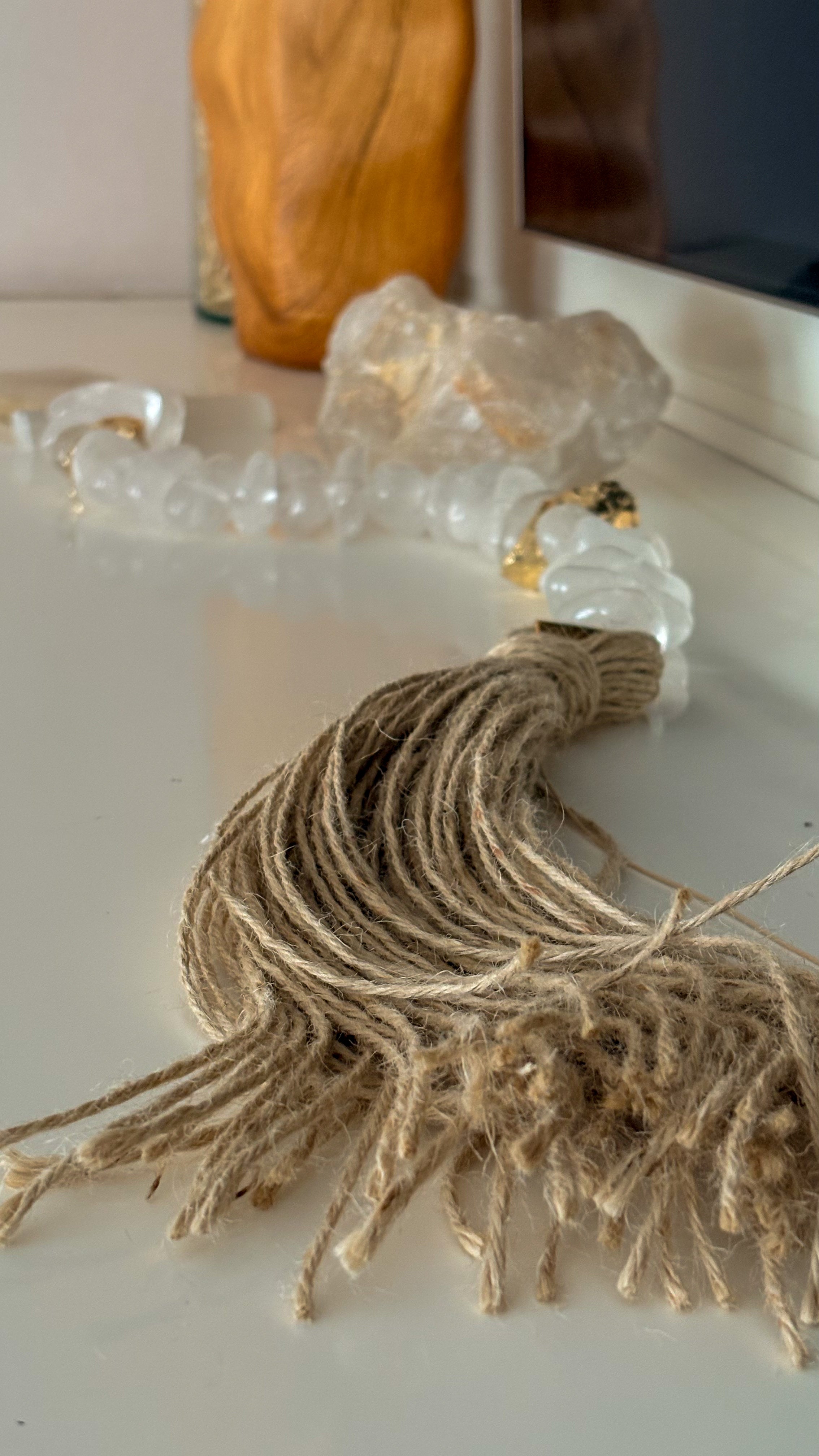 Colar de Mesa Rúbia - Cristal com selenita banhada