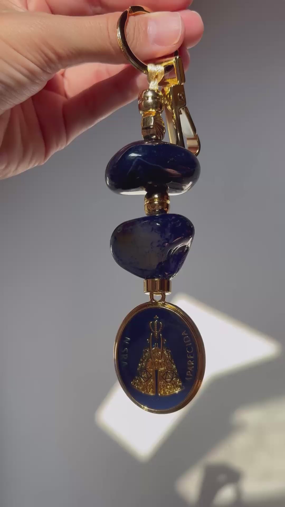 Amuleto Ágata Azul Nossa Senhora - Serenidade e Equilíbrio